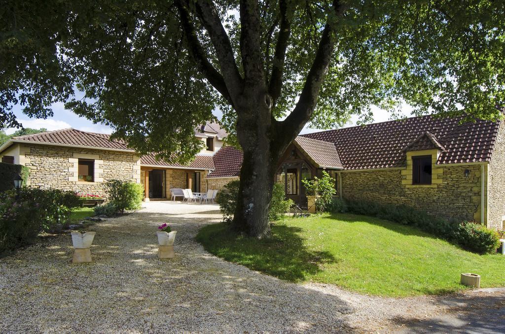 Hotel La Table Du Chaffour Saint-Geniès-Bellevue Exterior foto