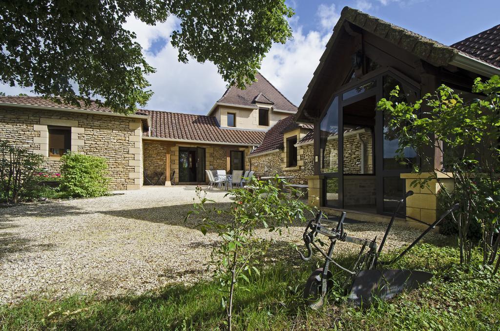 Hotel La Table Du Chaffour Saint-Geniès-Bellevue Exterior foto