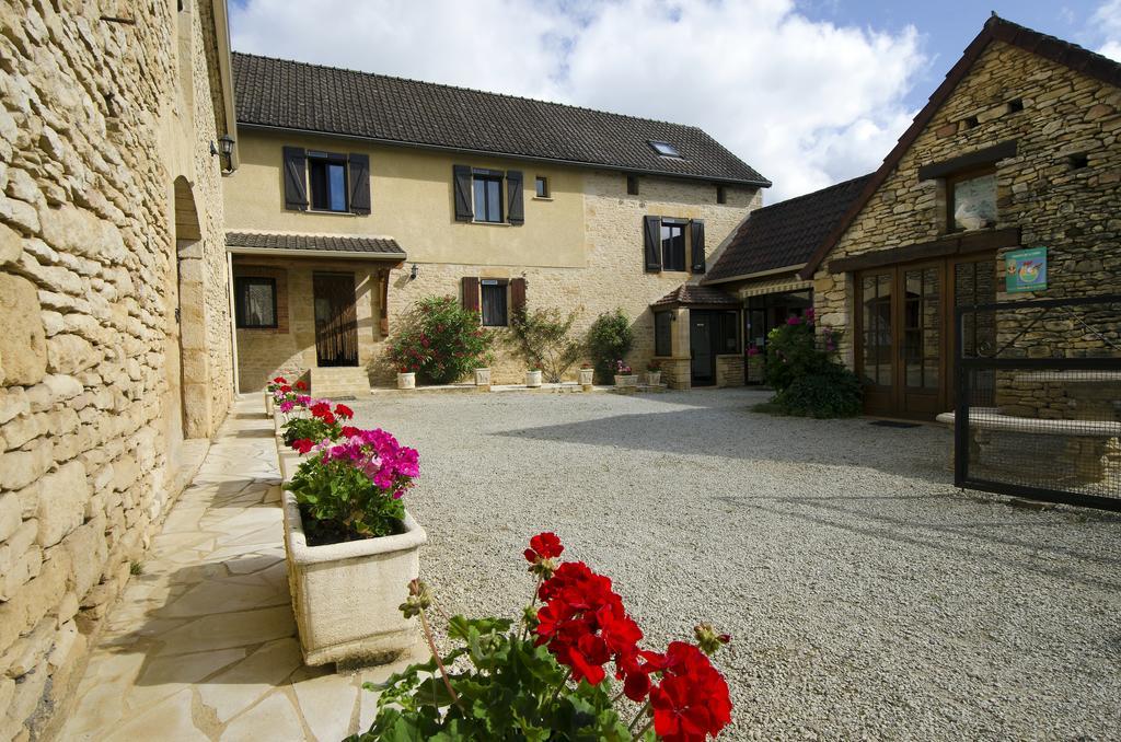 Hotel La Table Du Chaffour Saint-Geniès-Bellevue Exterior foto