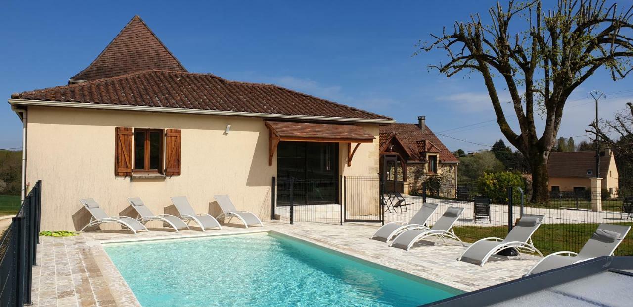 Hotel La Table Du Chaffour Saint-Geniès-Bellevue Exterior foto